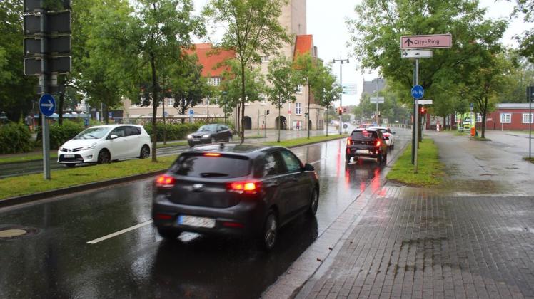 Ist wegen Straßenarbeiten bald eine Einbahnstraße: die Straße Hans-Böckler-Platz in Delmenhorst.