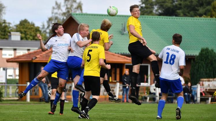 Ballsport Vörden (in Gelb) startet mit einem Heimspiel gegen Bakum.