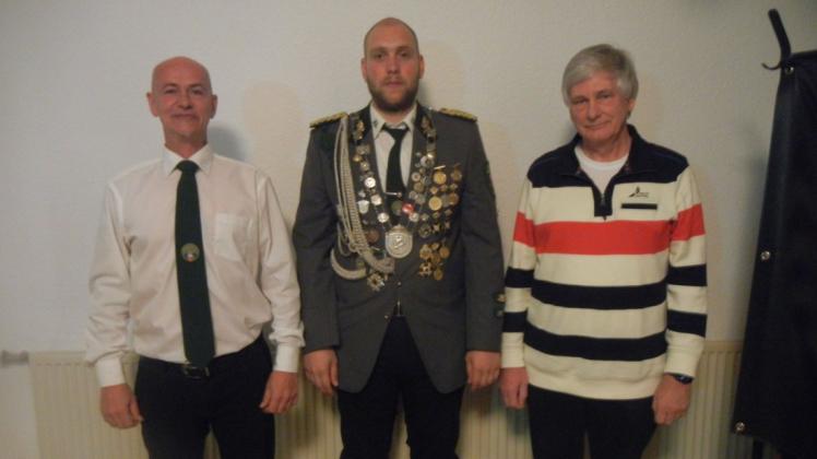 Silvio Voigt (von links), Sebastian Berkahn und Heiko Behnken bilden den neuen Vorstand des Schützenvereins Ganderkesee.