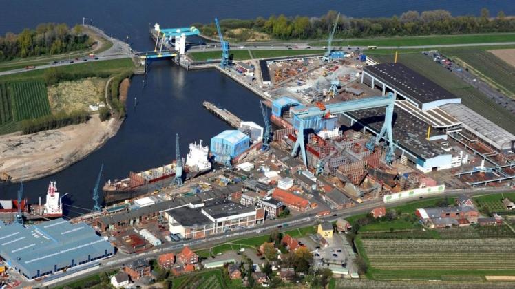 Die Werft Pella Sietas liegt an der Mündung der Este in die Elbe im Stadtteil Neuenfelde.