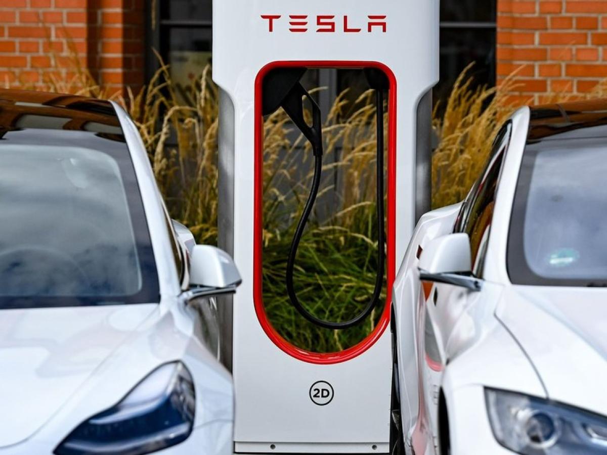 Ladezeit ade – Tesla will Supercharger freigeben
