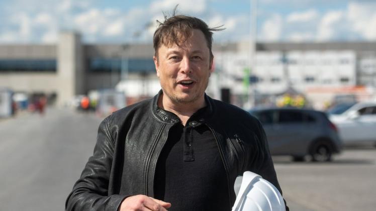 Milliardär Elon Musk besuchte im Mai die Baustelle der neuen Tesla-Fabrik in Grünheide bei Berlin. Milliardär Elon Musk besuchte im Mai die Baustelle der neuen Tesla-Fabrik in Grünheide bei Berlin.