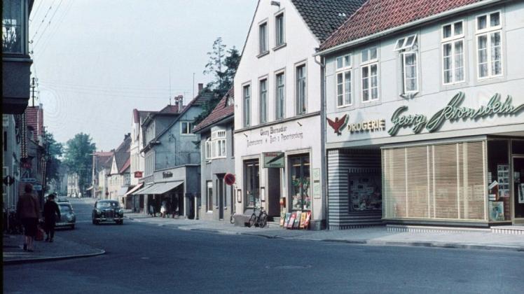 Die Adler-Drogerie Georg Kronsbein um 1960.
