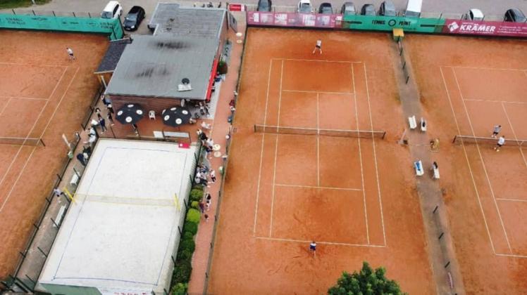 5000 Arbeitsstunden haben die Ehrenamtlichen der Tennisabteilung von Union Lohne in den vergangenen fünf Jahre in die nun schmucke Anlage gesteckt.