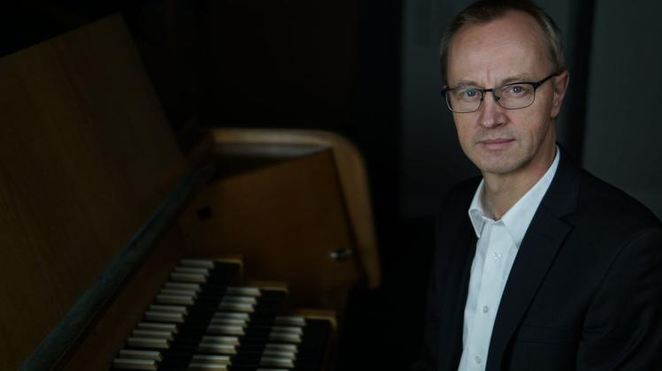 St. Marien-Kantor Udo Honnigfort organisiert die Sommerkonzerte und sitzt dabei selbst an der Orgel.