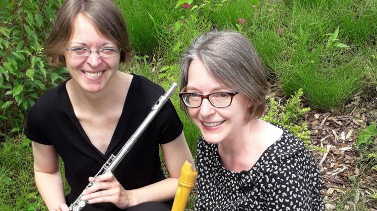 Barocke Lebenslust musikalisch präsentieren Sonja Coors (r.) und Carolin Stuke am Sonntag am Alfsee.