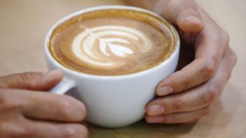 Die Forscher untersuchten auch, wie sich ein Gen im Zusammenhang mit Kaffeekonsum auf das Herz auswirkt.