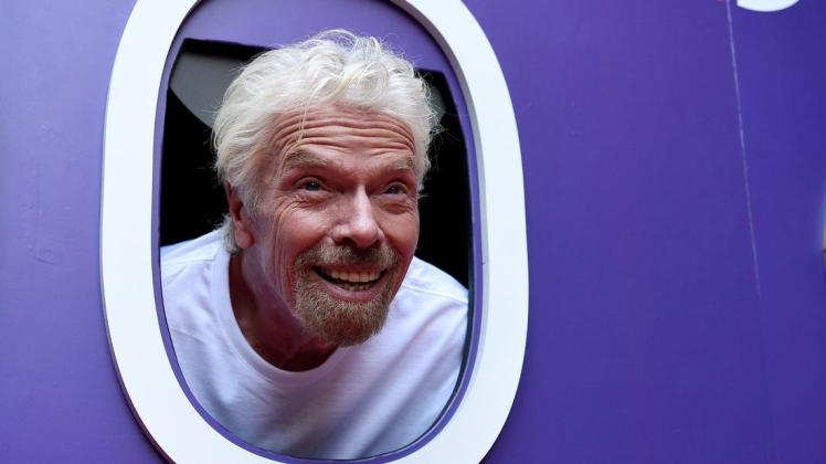 Der britische Milliardär Richard Branson ist mit seinem Raumschiff ins Weltall geflogen.