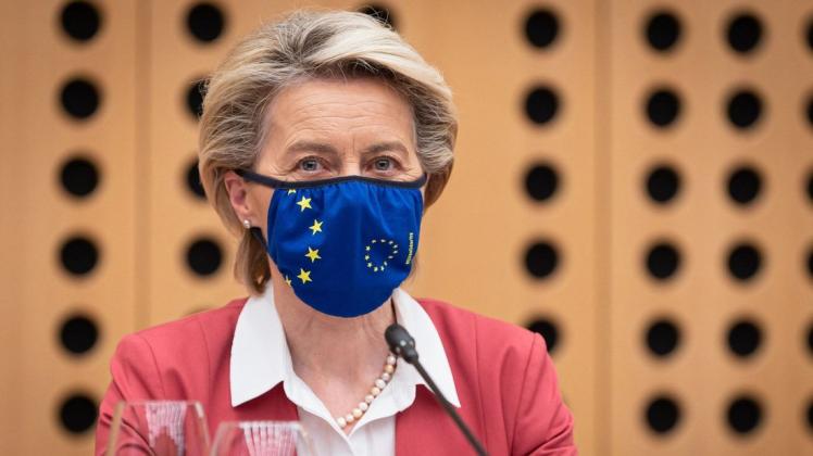Ursula von der Leyen betont, die EU habe ihr Wort bei den Impfstoff-Lieferungen gehalten.