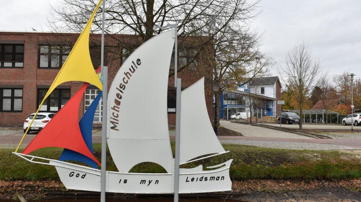 121 Schüler der Michaelschule Papenburg feiern Abschluss