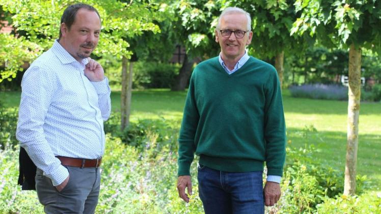 Führungswechsel: Heiner Pott (rechts) hat die Leitung des Ludwig-Windthorst-Hauses an den Bad Bentheimer Marcel Speker übergeben.