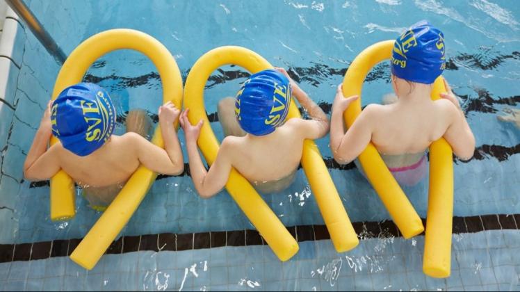 Weil im Corona-Lockdown die Schwimmbäder geschlossen waren, können viele Kinder auch in Meppen nicht schwimmen. (Symbolfoto)