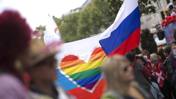 In Russland sind gleichgeschlechtliche Paare nicht offiziell anerkannt, müsste sie laut Straßburger Gericht aber sein. (Symbolfoto)