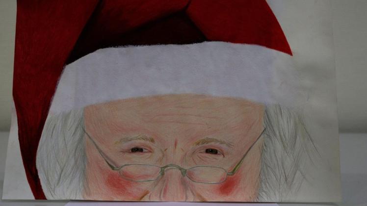 Das Motiv "Weihnachtsmann" kam bei der Jury so gut an, dass Merit Jaske, Klasse 10 e, mit ihrem Bild den ersten Preis erreichte.