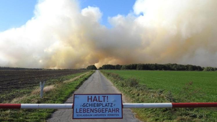 Moorbrand im Emsland: Über Wochen brannte das ausgetrocknete Moor nach einem Raketentest der Bundeswehr.
