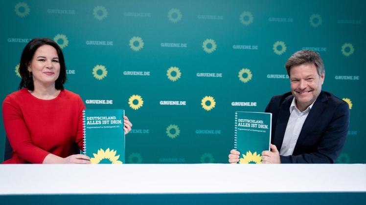 Die Grünen-Bundesvorsitzenden Annalena Baerbock und Robert Habeck haben bereits im März den Entwurf des Grünen-Wahlprogramms für die Bundestagswahl vorgestellt.