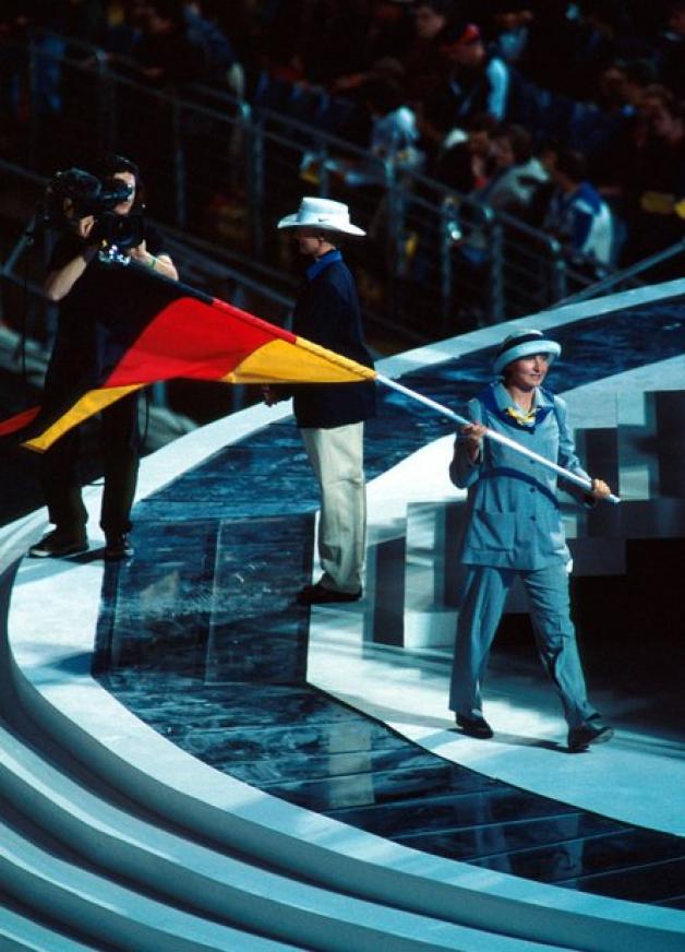War die Fahnenträgerin bei den Olympischen Spielen 2000 in Sydney: Birgit Fischer.