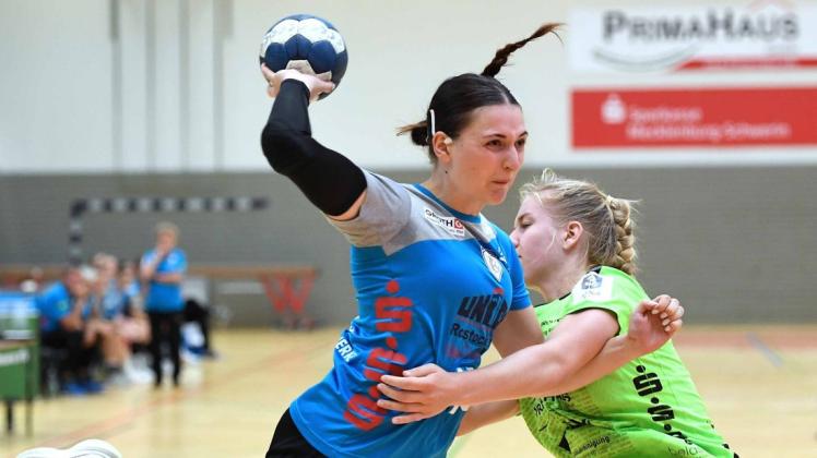 Hanna Naussed startet mit dem Rostocker HC beim Berliner TSC in die neue Saison in der 3. Liga. Hanna Naussed startet mit dem Rostocker HC beim Berliner TSC in die neue Saison in der 3. Liga.