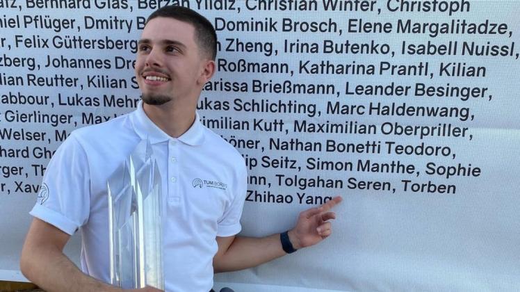 Siegreich in der Wüste Nevadas: Der Student Tolgahan Seren aus Delmenhorst war mit einem Team aus Studenten in Las Vegas bei einem Bohr-Wettbewerb erfolgreich.