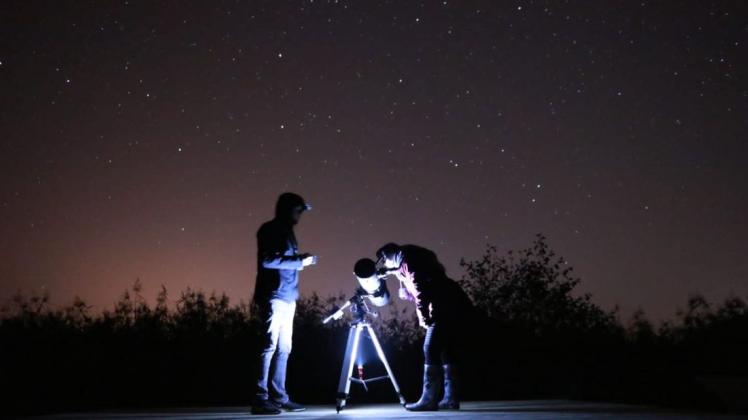 Nicht nur für Touristen interessant, sondern auch für Gastgeber: Sternenbeobachtung im Naturpark Nossentiner/Schinzer Heide.