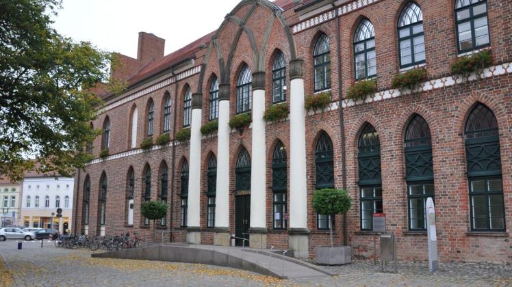 Wer zieht im nächsten Frühjahr ins Parchimer Rathaus ein?