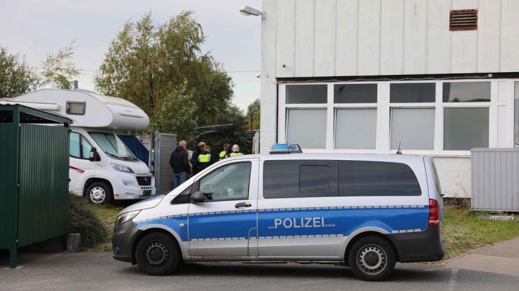 Nach kurzer Flucht konnten Polizisten den Tatverdächtigen stellen. Nach kurzer Flucht konnten Polizisten den Tatverdächtigen stellen.