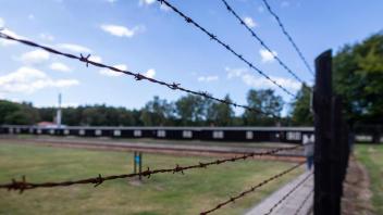 Prozess um Beihilfe zum Mord im KZ Stutthof: 96-jährige Angeklagte ist flüchtig.