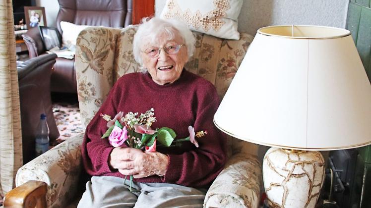Lotte Petersson nur wenige Tage vor ihrem 100. Geburtstag, den sie mit Sicherheit nicht allein feiern wird.