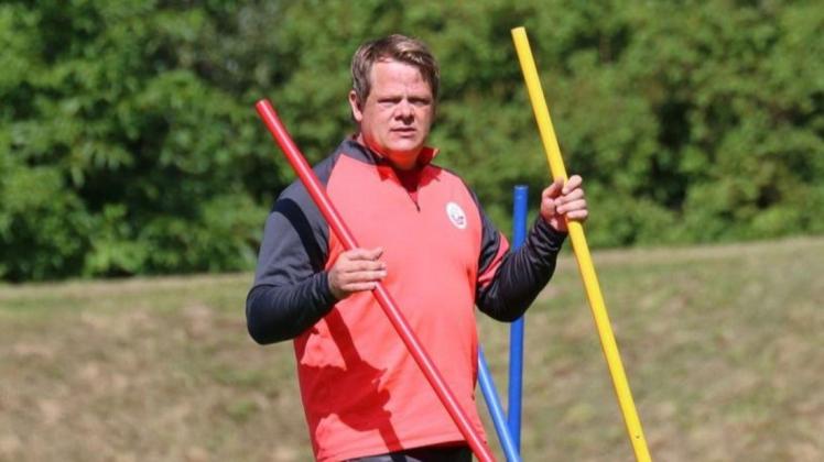 Trainer Tobias Sieg will mit seiner Mannschaft „mit etwas Demut und Bescheidenheit, aber auch mit allem, was in uns steckt, den Verein und Rostock gut vertreten“.