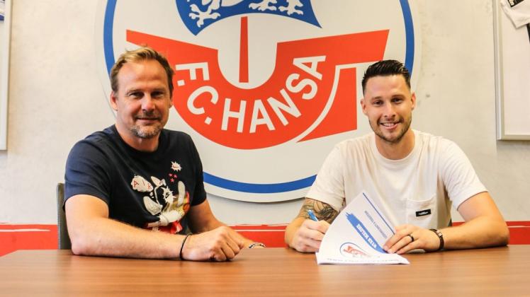 Nachdem sich Ryan Malone (r.) zunächst nur in Rostock fit halten wollte, hat er nun einen Einjahresvertrag mit Option bei den Hanseaten von Sport-Vorstand Martin Pieckenhagen unterschrieben.