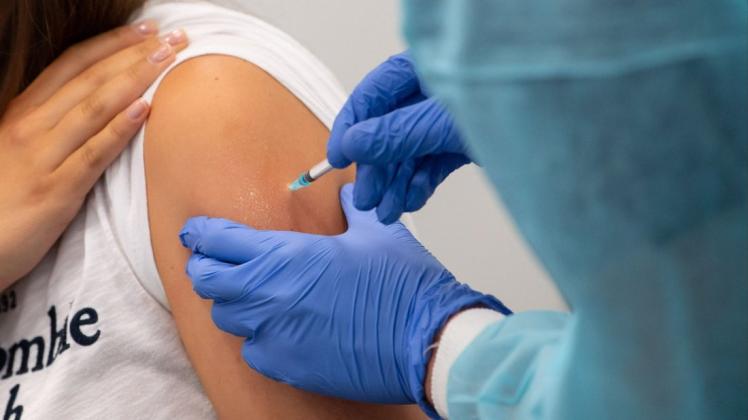 Das Schweriner Impfzentrum bietet für Mittwoch und Donnerstag an, sich ohne Termin gegen das Coronavirus impfen zu lassen.