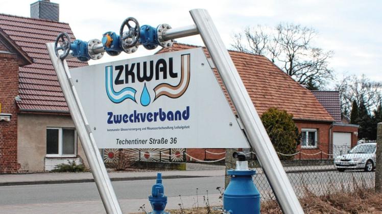 Noch kommt der Zweckverband ZkWAL nicht zur Ruhe. Nach einer Reihe von Vorwürfen reagiert nun der gekündigte Geschäftsführer darauf.