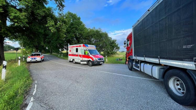Schwerer Unfall auf der B 198 bei Karchow Schwerer Unfall auf der B 198 bei Karchow
