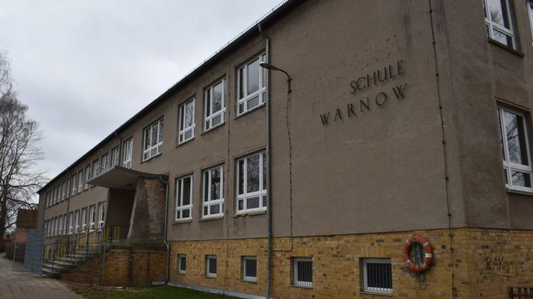 Sanierungsbedürftig: Die Schule Warnow. Sanierungsbedürftig: Die Schule Warnow.
