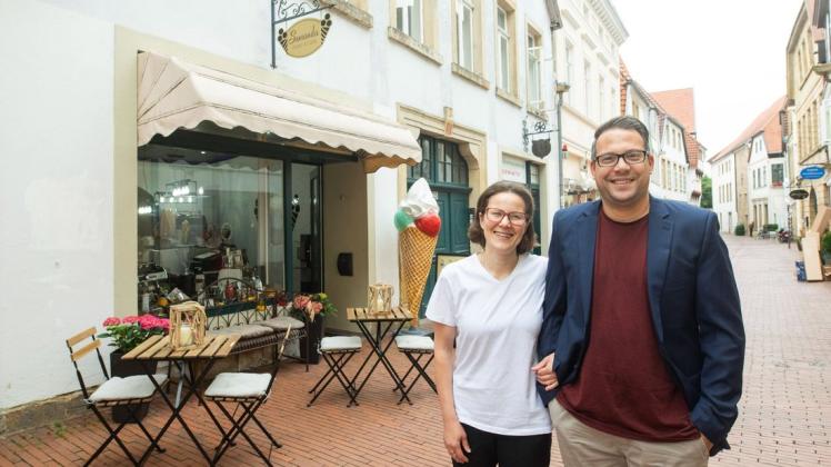 Samanda Monaca und Vincenzo Argentino haben in der Heger Straße in Osnabrück die Eisdiele Samanda  eröffnet.