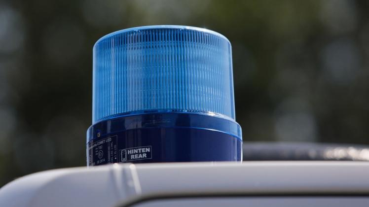 Die Polizei sucht nach möglichen Brandstiftern. (Symbolbild)