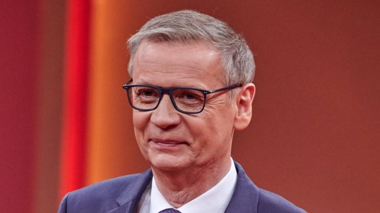 Auf Twitter haben User das leidenschaftliche, französische Kampagnenmotiv mit der deutschen Impfkampagne mit Günther Jauch verglichen. (Archivbild) Auf Twitter haben User das leidenschaftliche, französische Kampagnenmotiv mit der deutschen Impfkampagne mit Günther Jauch verglichen. (Archivbild)