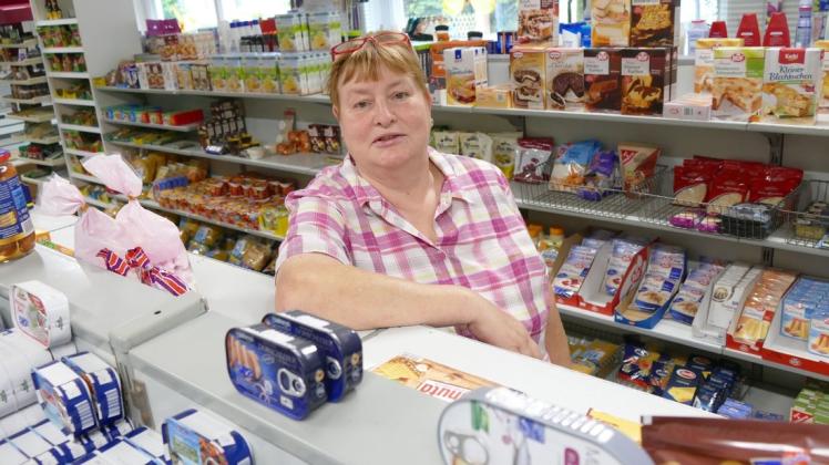 Ihren Lebensmittelmarkt betreibt Bärbel Jäger seit 28 Jahren in Grebs. Nun will sie dank öffentlicher Landesförderung rund 25.000 Euro in neue Kühltechnik, Heizung und Frischetheken investieren.
