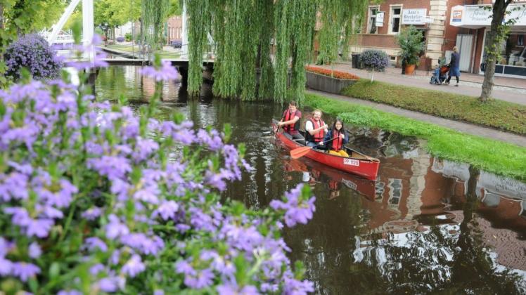 Unter anderem auf dem Hauptkanal in Papenburg kannst du mit dem Kanu fahren. (Archivbild).