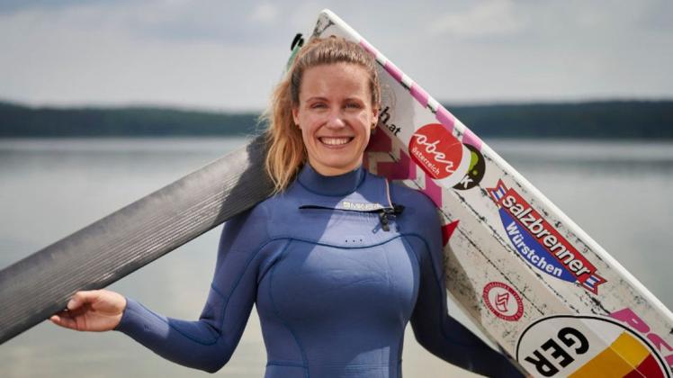 Kitesurferin, Medizinstudentin, Mutter: Der Alltag von Olympia-Anwärterin Leonie Meyer schafft es, Familie und Studium mit ihrem Traum zu verbinden.