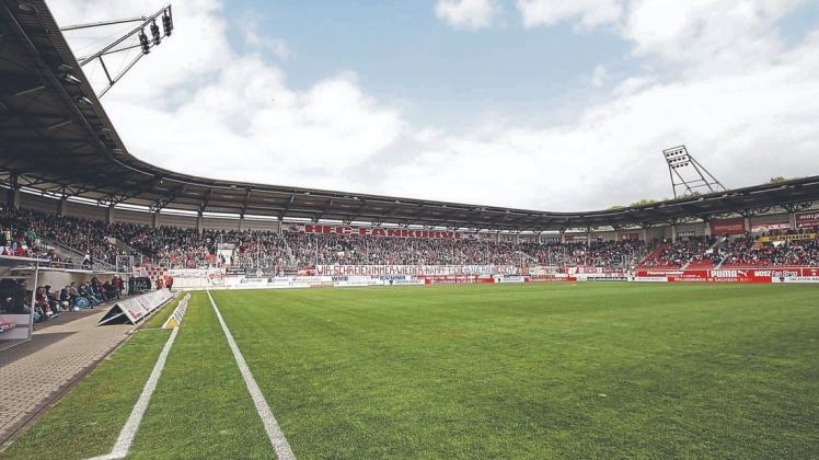 Neuer Name: Die Arena in Halle trägt seit kurzer Zeit den Namen „Leuna Chemie Stadion“.