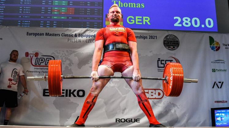 Im Kreuzheben stemmte Leffers 280 Kilogramm. Dafür gewann der 43-Jährige seine erste internationale Silbermedaille. Foto: European Powerlifting Federation