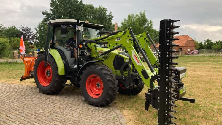 Der neue Gemeindetraktor für Dümmer Der neue Gemeindetraktor für Dümmer