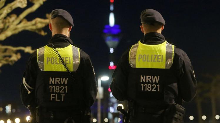 Seit dem 24. April gilt die Regelung einer bundeseinheitlichen Corona-Notbremse. Dazu gehören unter anderem Ausgangsbeschränkungen zwischen 22 und 5 Uhr. Seit dem 24. April gilt die Regelung einer bundeseinheitlichen Corona-Notbremse. Dazu gehören unter anderem Ausgangsbeschränkungen zwischen 22 und 5 Uhr.