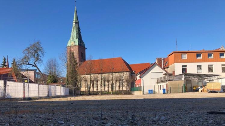 Für Schubladen-Architektur zu wertvoll: Top-Baufläche zwischen Ex-Hertie und Stadtkirche.