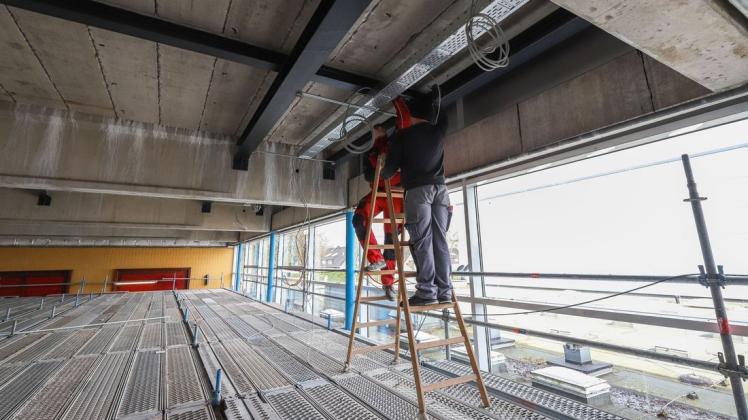Bei der Hallenbadsanierung in Ganderkesee sind inzwischen einige Probleme aufgetreten. Bei der Hallenbadsanierung in Ganderkesee sind inzwischen einige Probleme aufgetreten.