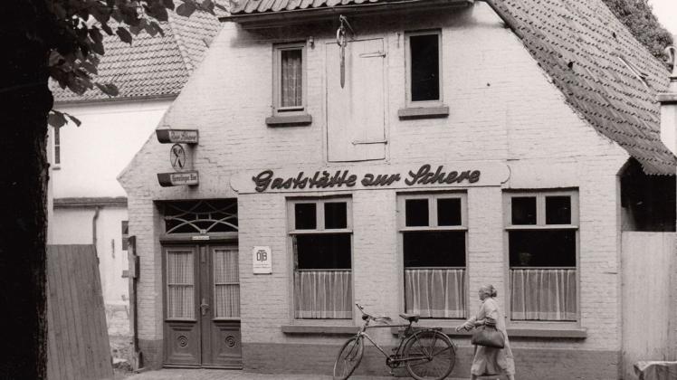 Urige Kneipentradition am Kirchplatz in Delmenhorst: Heute das Stars, vor mehr als 50 Jahren die Gaststätte zur Schere.