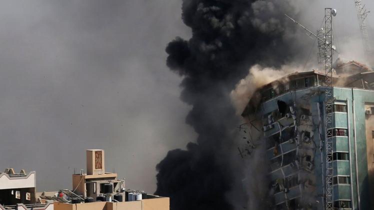Ein Medienhochhaus in Gaza wurde zerstört.