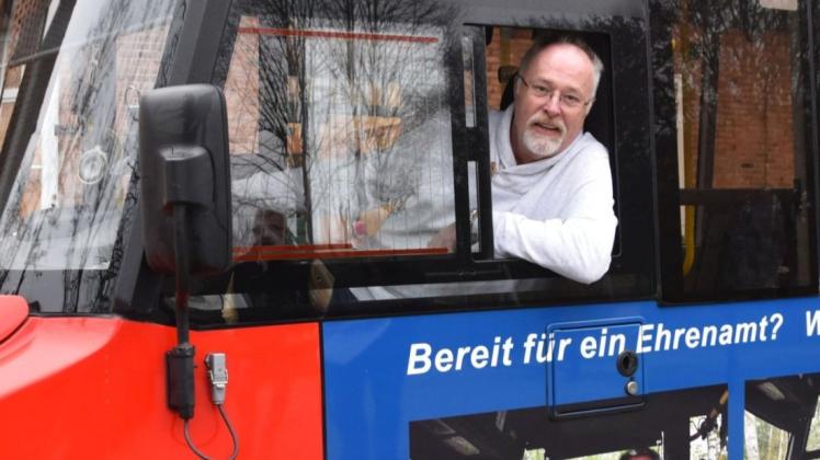 Günter Prüß, erster Vorsitzender des Vereins Bürgerbus in Ganderkesee, sucht nach weiteren ehrenamtlichen Fahrern.