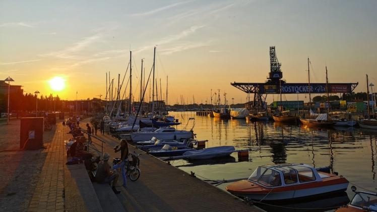 Die Bundesgartenschau in Rostock soll im April 2025 eröffnen und ein gutes halbes Jahr dauern. Bis dahin werden zentrale Bereich des Stadthafen komplett umgestaltet. Die Bundesgartenschau in Rostock soll im April 2025 eröffnen und ein gutes halbes Jahr dauern. Bis dahin werden zentrale Bereich des Stadthafen komplett umgestaltet.
